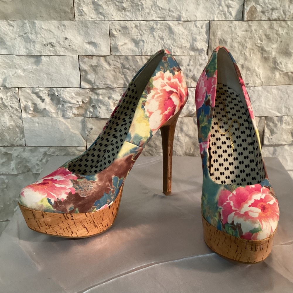 Jessica Simpson "Waleo" Floral Cork Platform Pumps